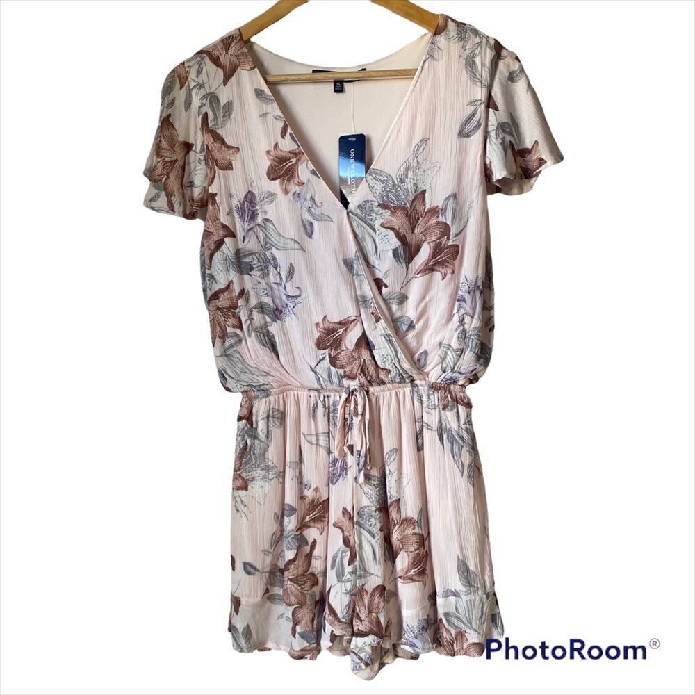 NWT ONE CLOTHING Ruffle Cap Sleeve Romper
